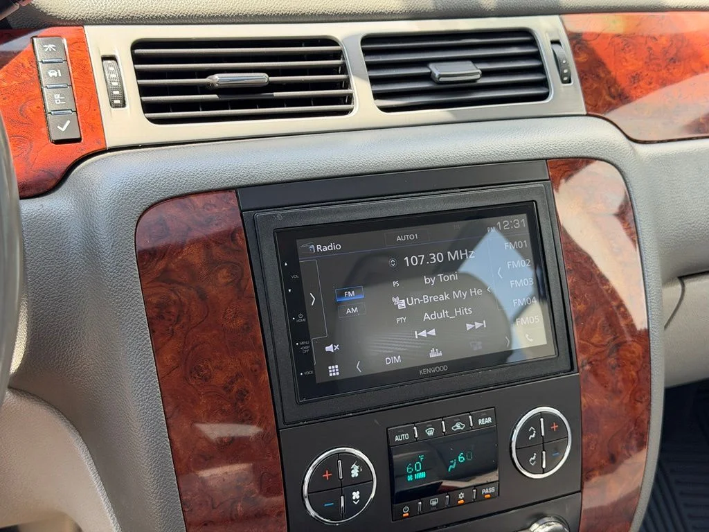 Used 2013 White Chevrolet LTZ image 11