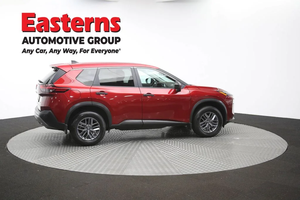 Used 2023 Red Nissan S image 45