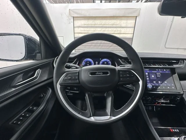 Used 2024 Black Jeep Altitude image 12