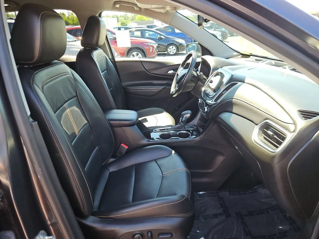 Used 2022 Iron Gray Metallic Chevrolet Premier image 28