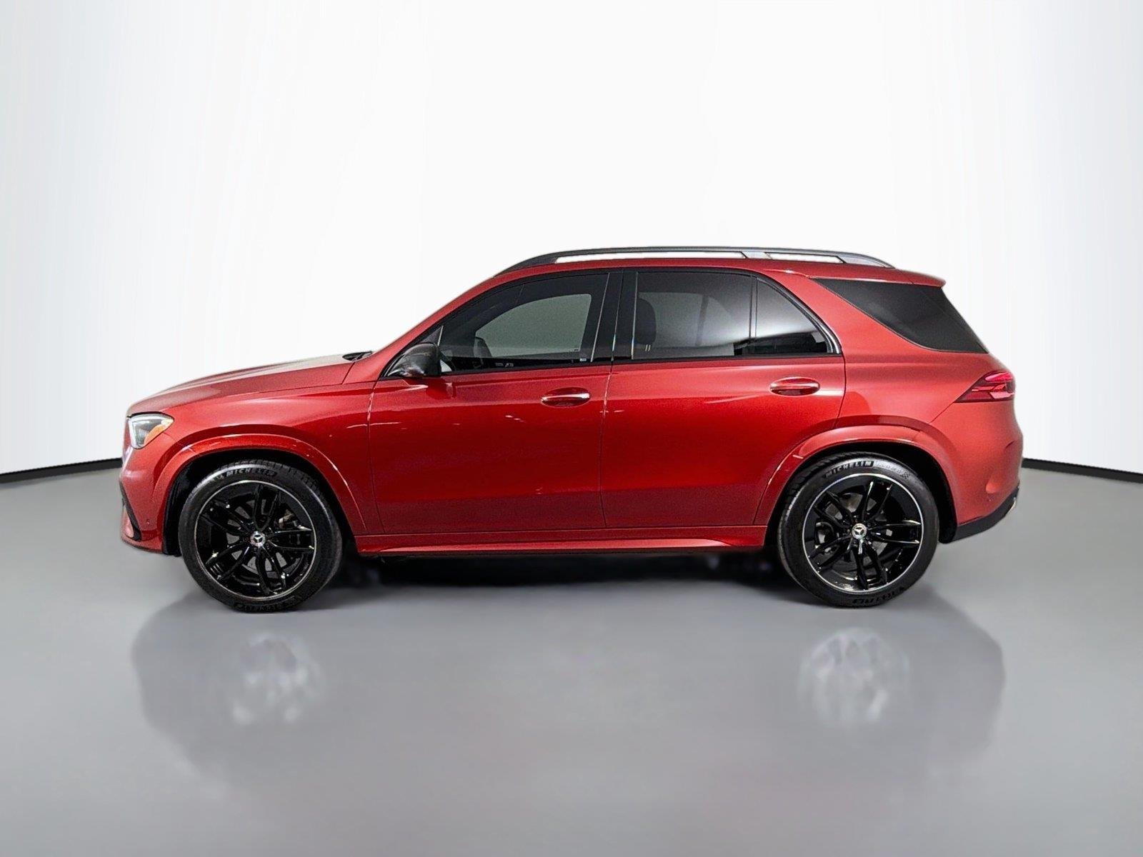 Used 2025 MANUFAKTUR Cardinal Red Metallic Mercedes-Benz GLE 580 image 8