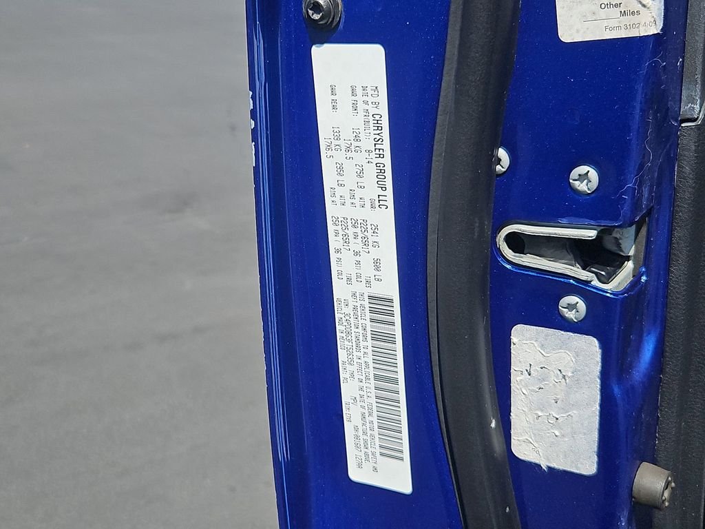 Used 2015 Blue Dodge SXT image 31