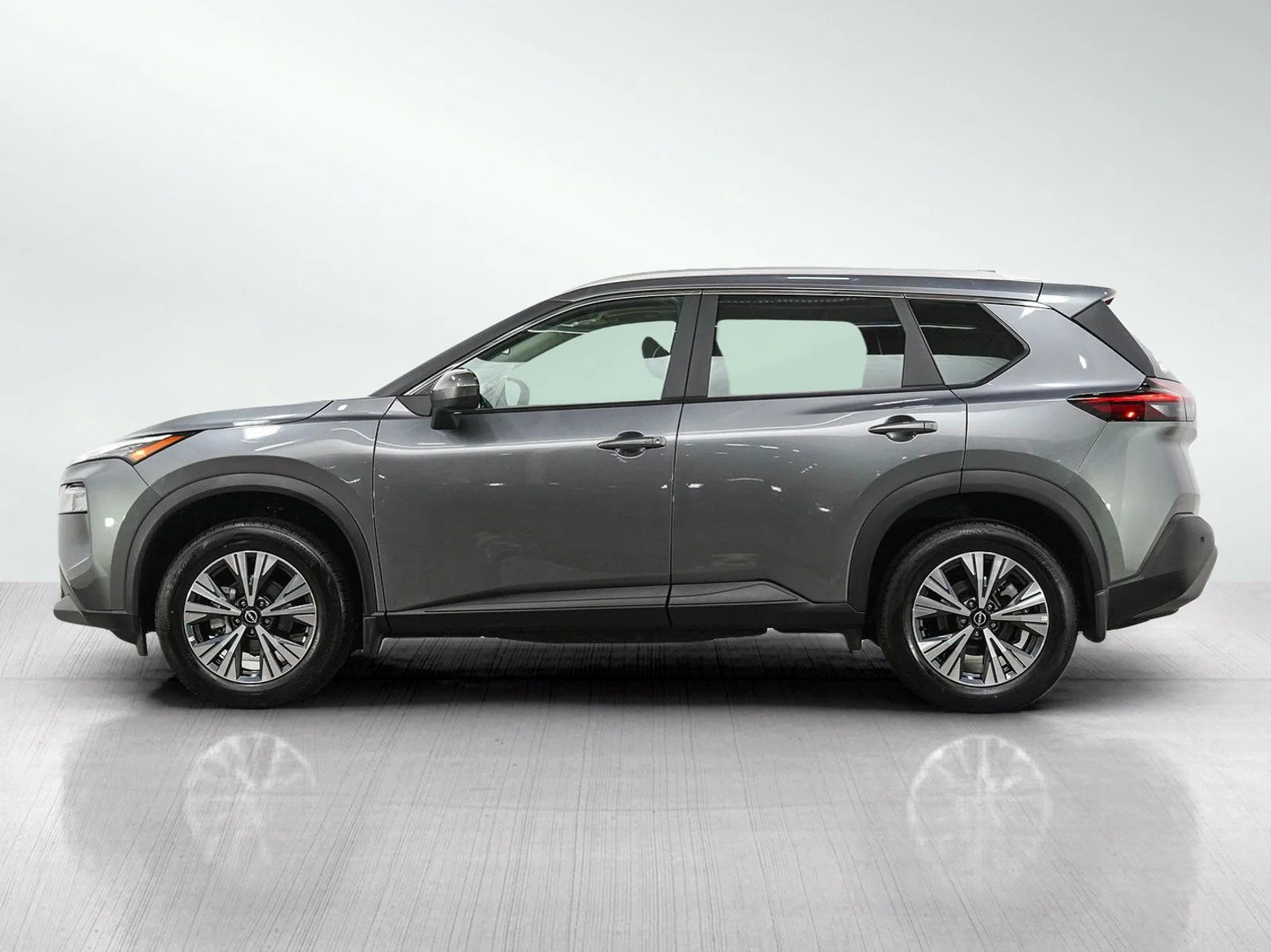 Used 2023 Nissan Rogue SV with VIN 5N1BT3BB2PC867906 for sale in Minneapolis, Minnesota