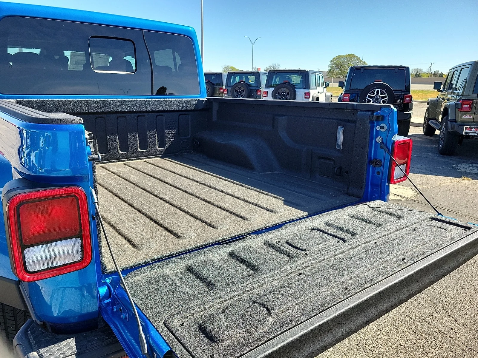 New 2026 Hydro Blue Pearlcoat Jeep SAHARA 4X4 image 8