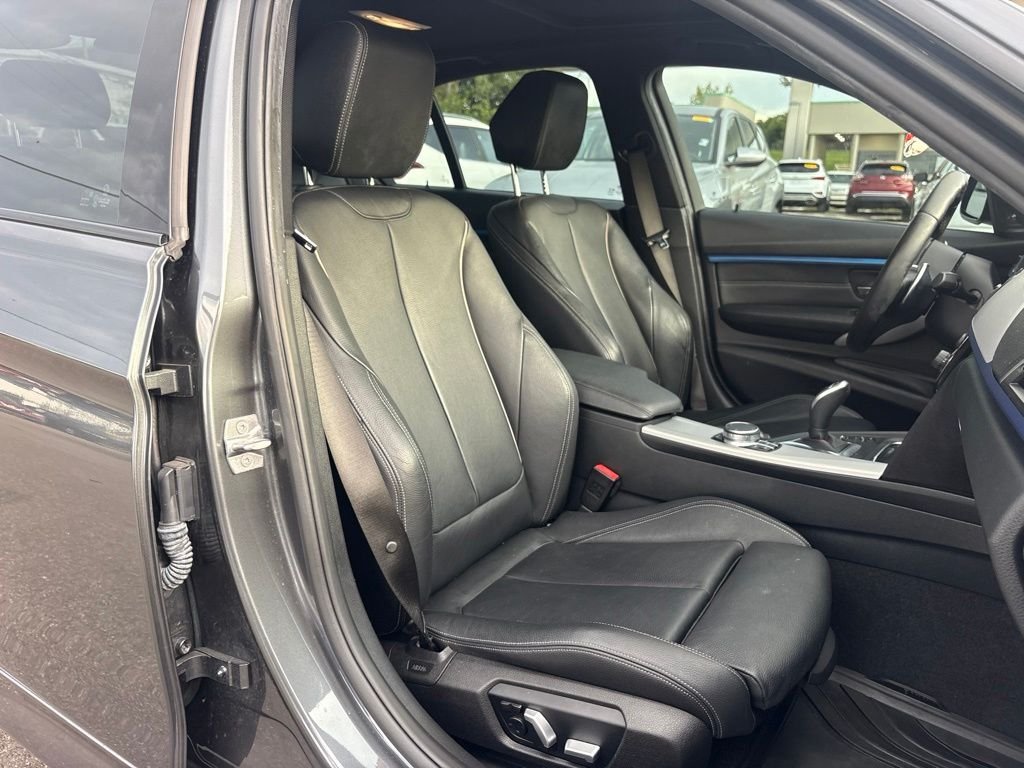 Used 2018 Gray BMW 340i xDrive image 17