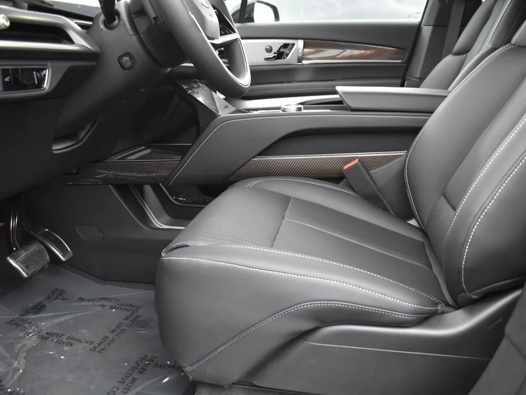 2026 Cadillac VISTIQ Sport - Photo 12