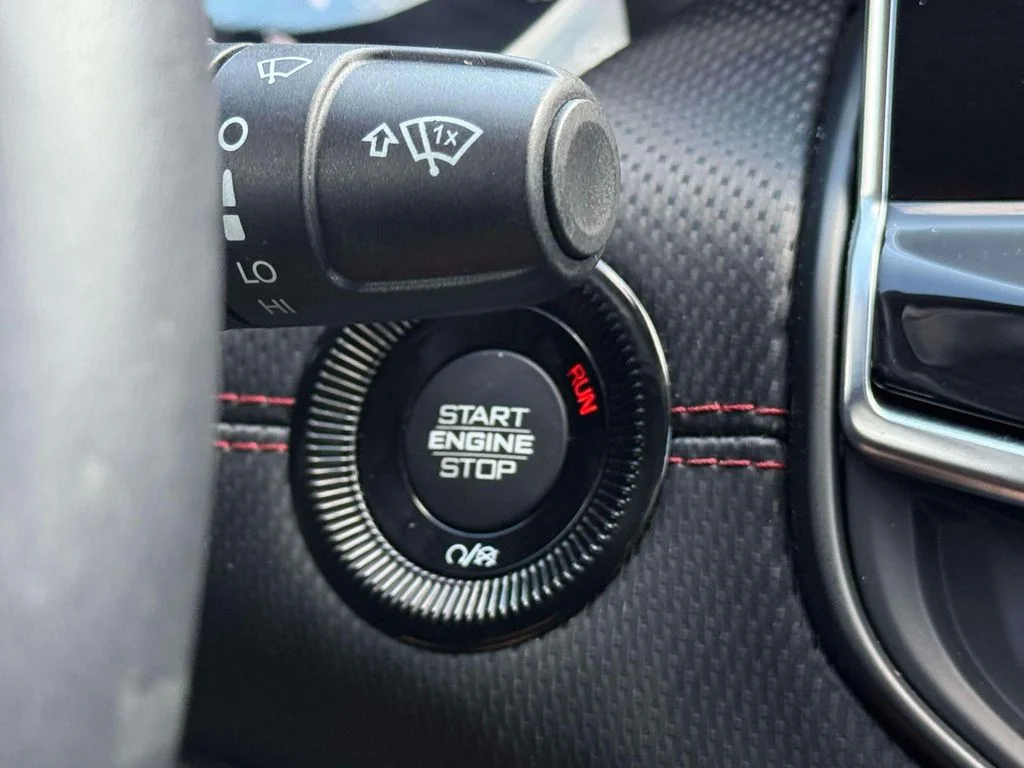 Used 2022 White Jeep Trailhawk image 21