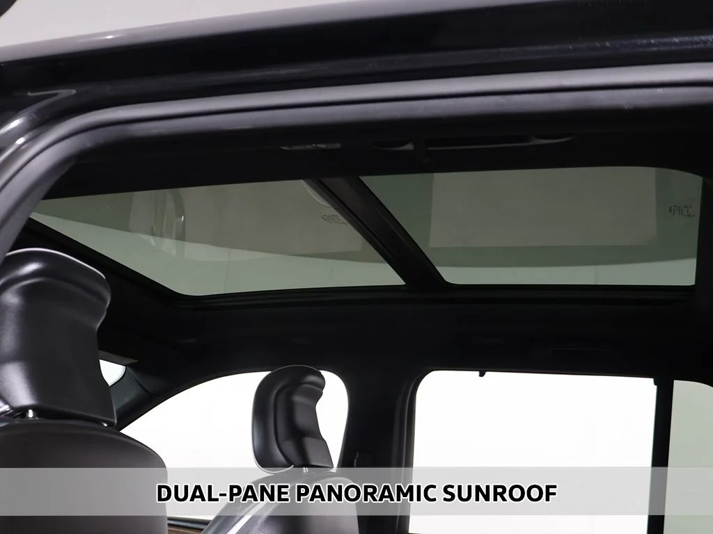 Used 2023 Black Jeep Summit image 4