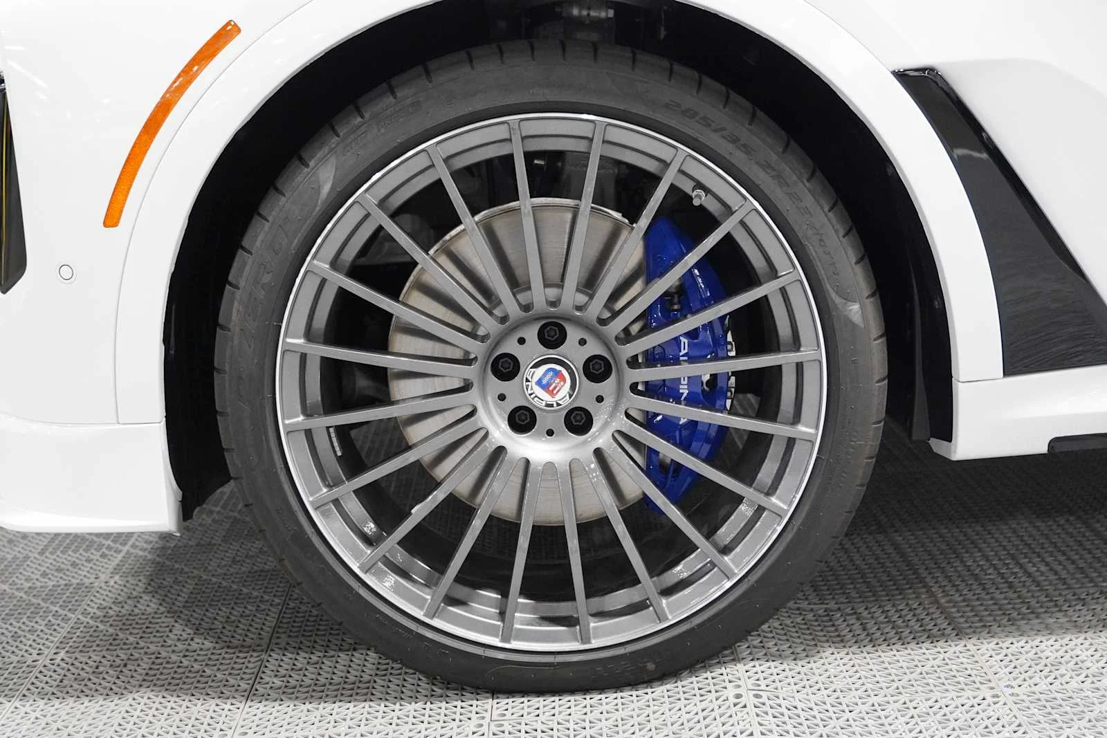 New 2026 Mineral White Metallic BMW ALPINA XB7 image 6