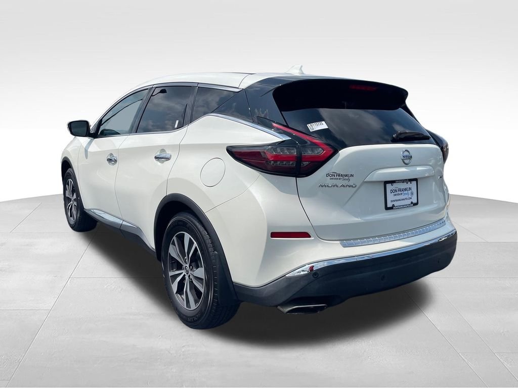Used 2020 White Nissan S image 3