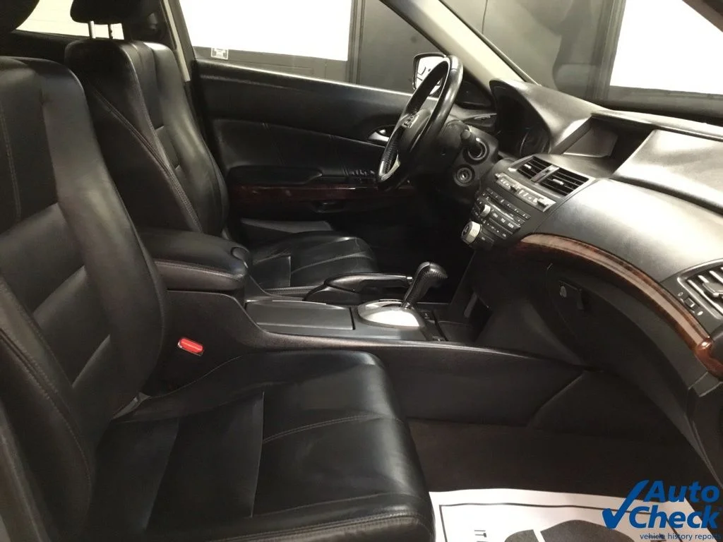 Used 2011 Green Honda EX-L image 35