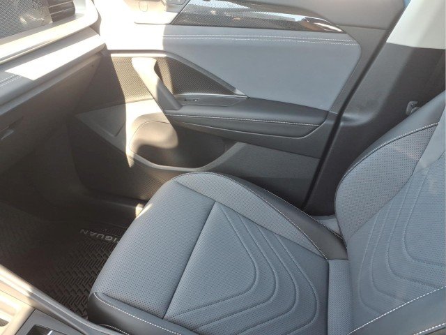 New 2026 Monterey Blue Pearl Volkswagen SE 4Motion image 16