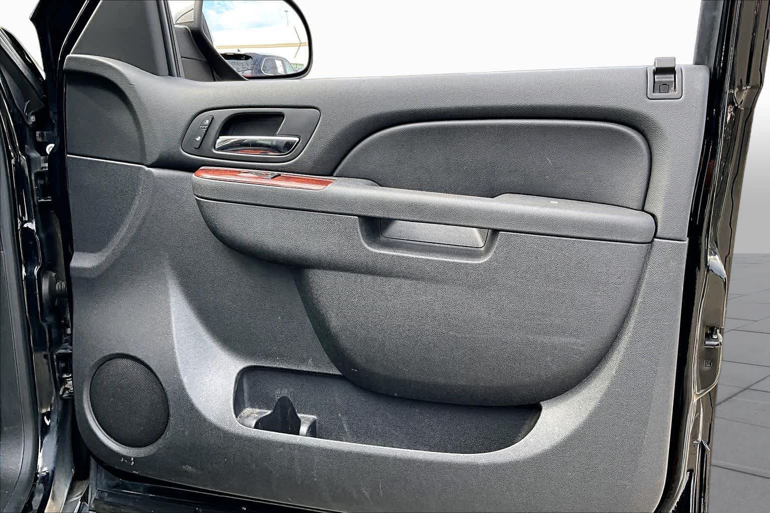 Used 2013 Black Chevrolet LT image 21
