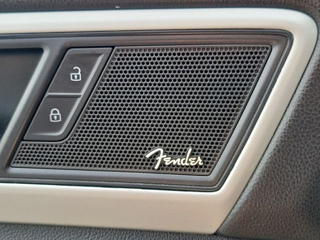 Certified Used 2021 Deep Black Pearl Effect Volkswagen SEL Premium image 16