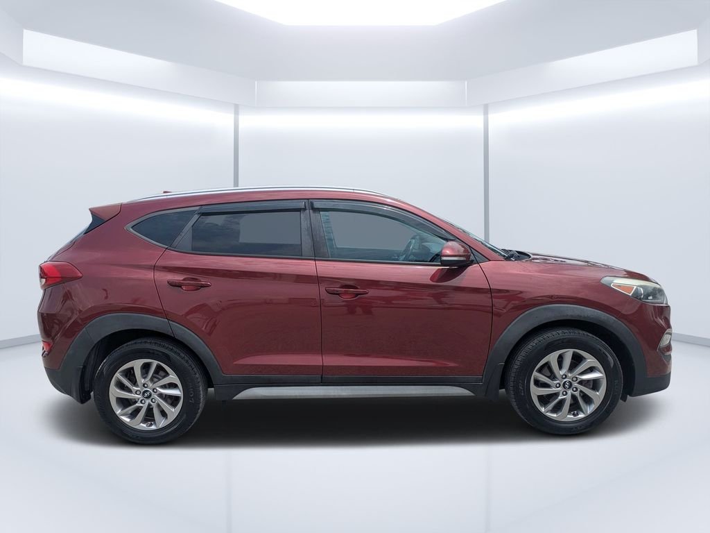 Used 2018 Red Hyundai SEL Plus image 2