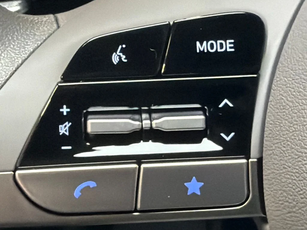 New 2026 Abyss Black Hyundai SE image 20