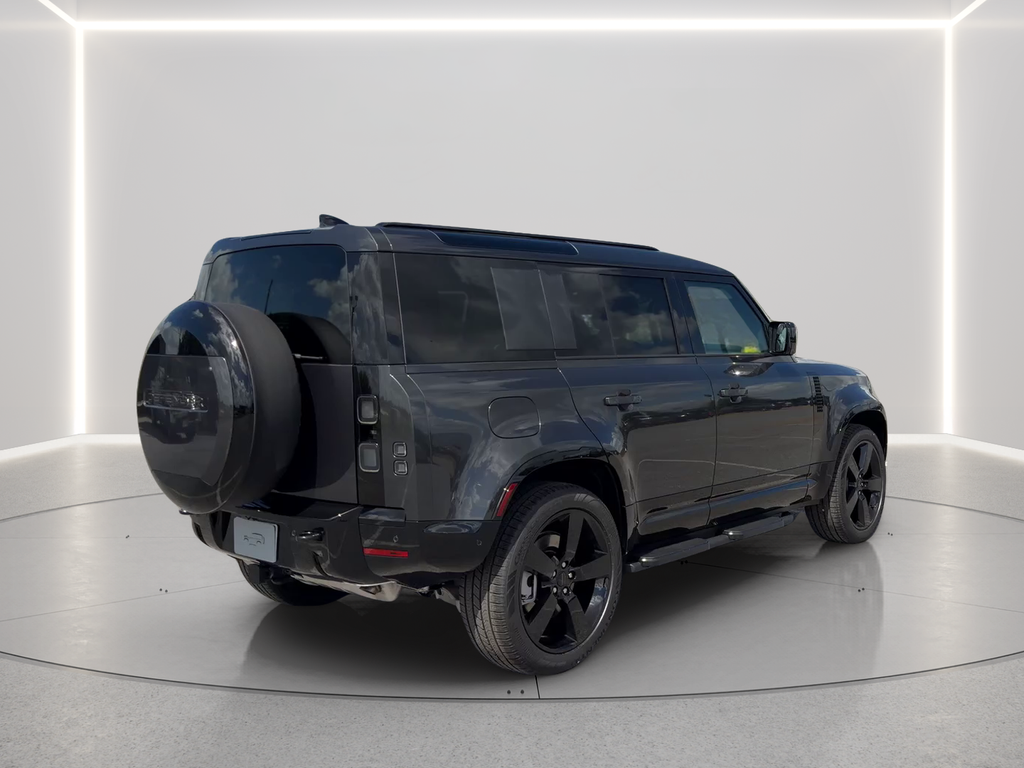 New 2026 Carpathian Grey Land Rover X-Dynamic SE image 5