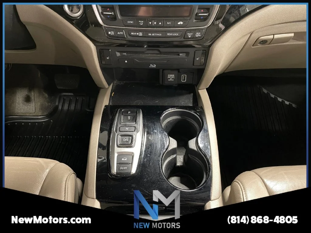 Used 2021 Red Honda Touring image 11