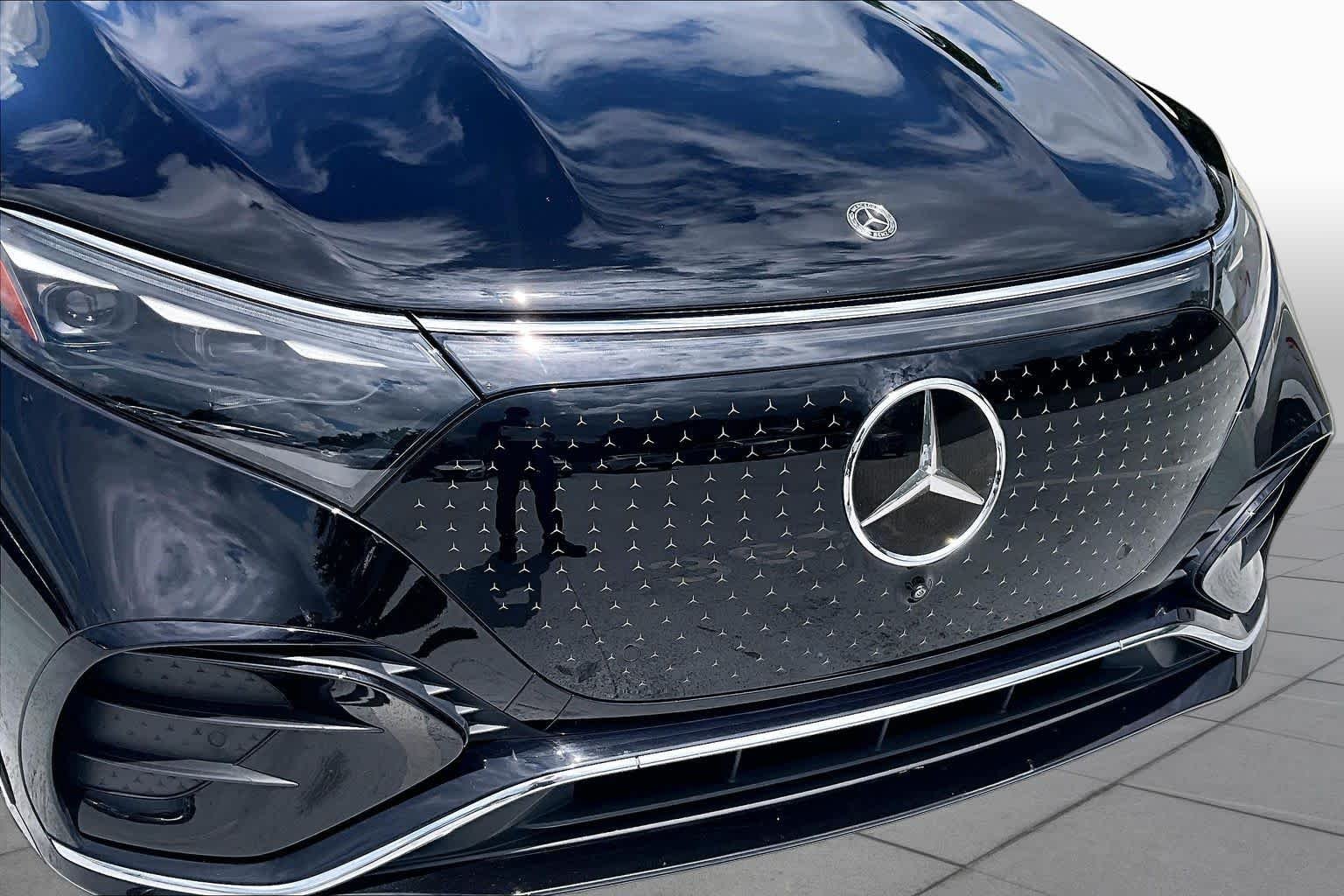 Certified Used 2023 Obsidian Black Metallic Mercedes-Benz EQS 580 image 29
