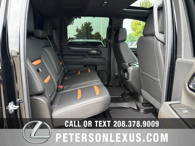 Used 2025  GMC AT4 Premium Plus image 21