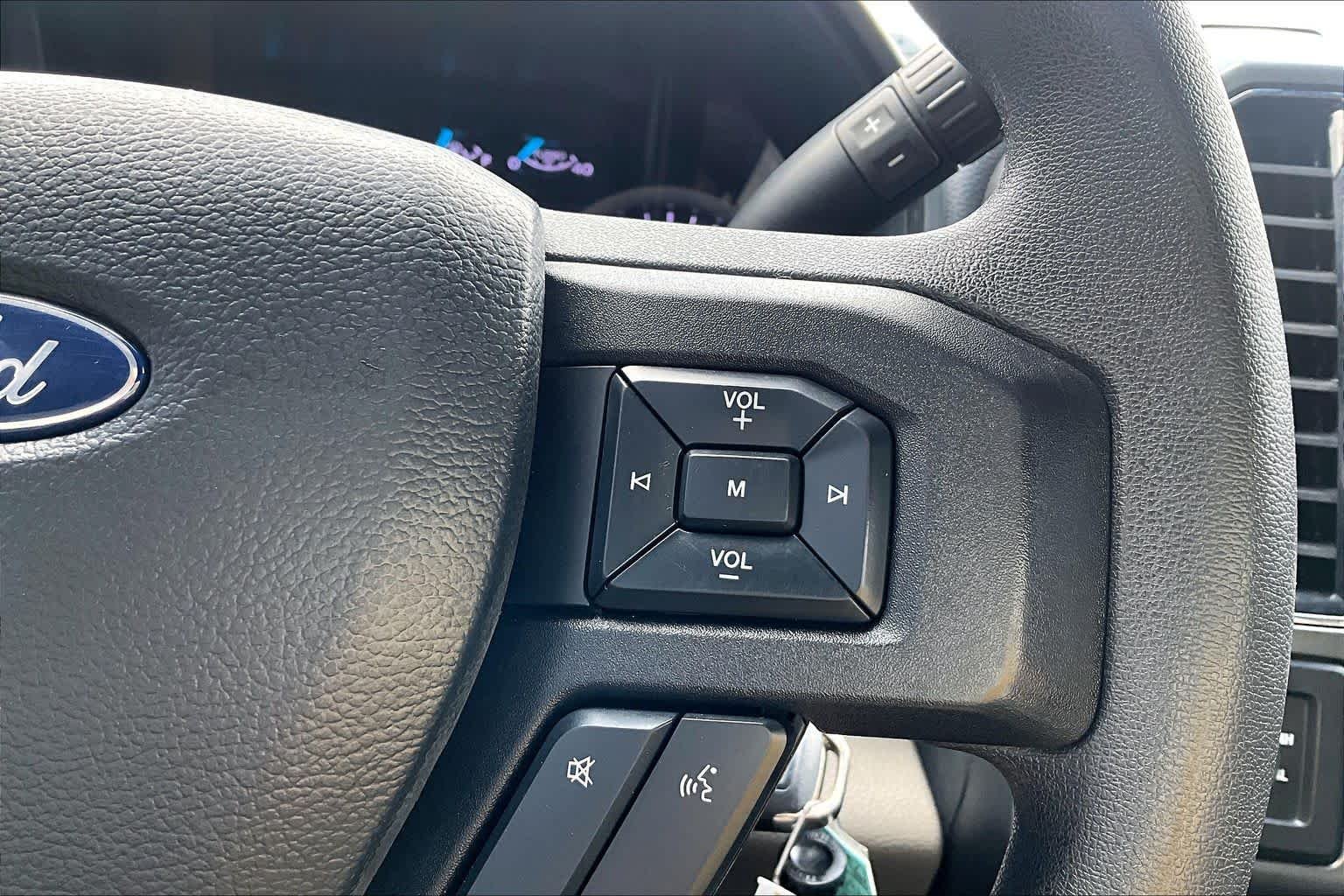 Used 2022 Oxford White Ford XLT image 24
