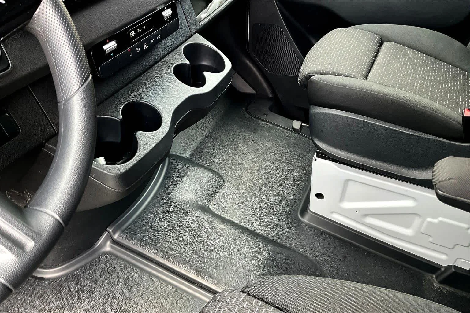 Used 2025 Arctic White Mercedes-Benz  image 17
