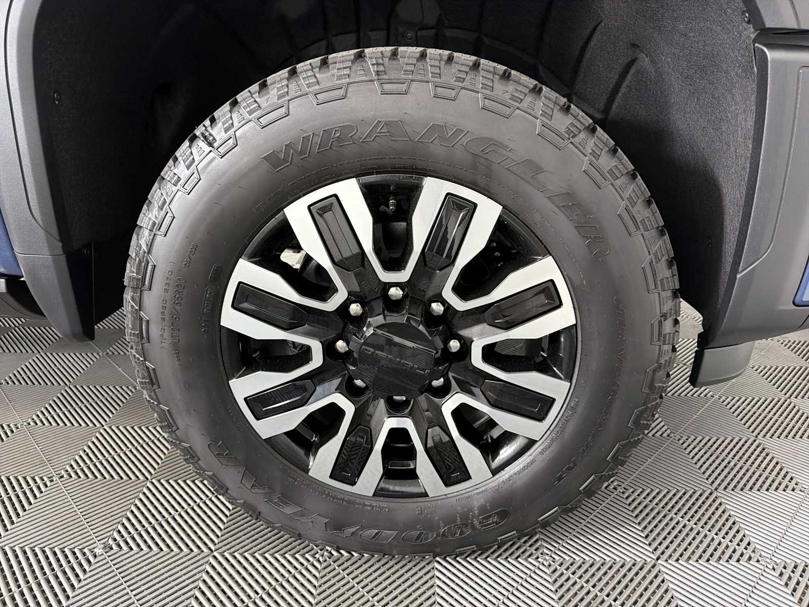 2026 GMC Sierra 2500HD Denali Ultimate - Photo 10