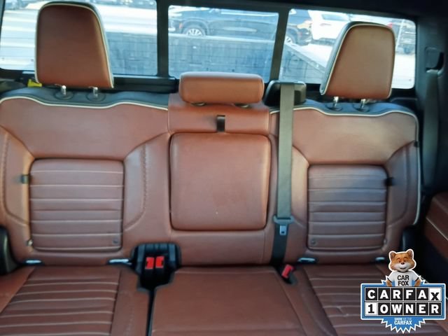 Used 2025 Summit White GMC Denali Ultimate image 5