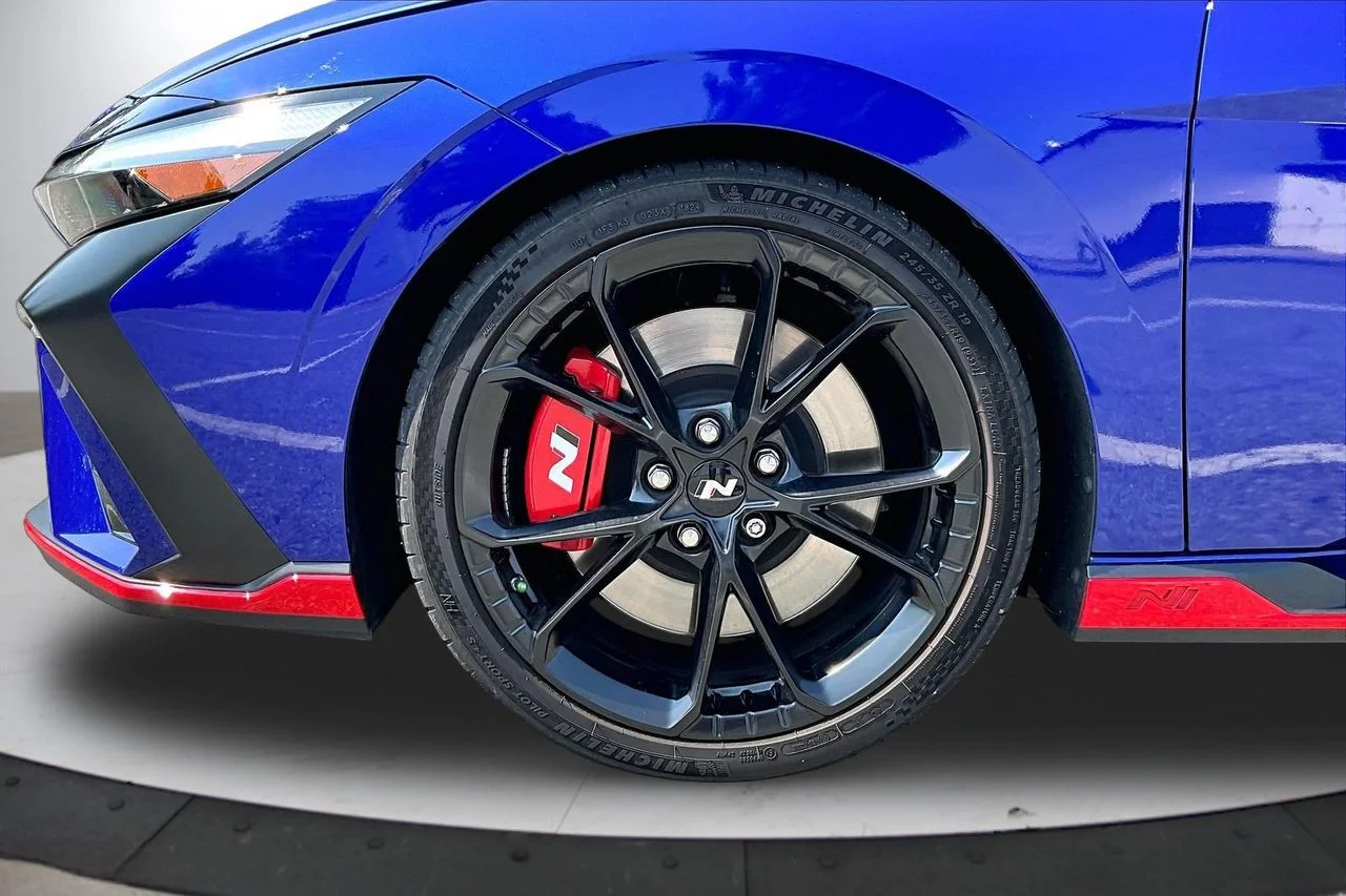 Used 2025 Blue Hyundai Base image 32