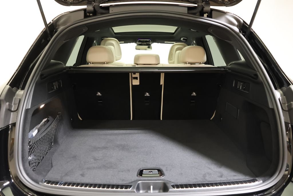 New 2027 Black Mercedes-Benz GLC 300 image 53
