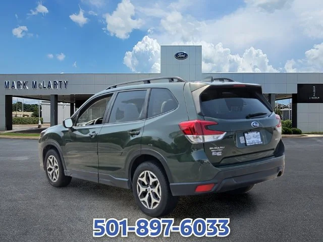 Used 2022 Green Subaru Premium image 3