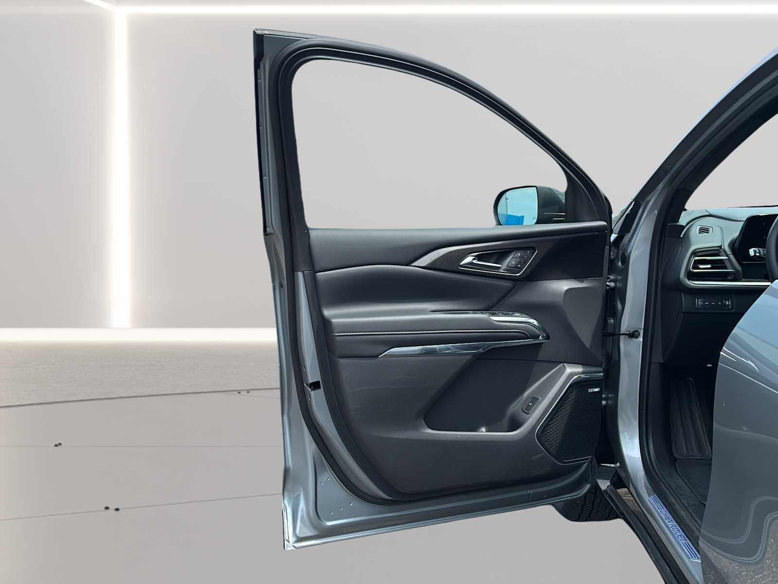 2025 Chevrolet Traverse High Country - Photo 23