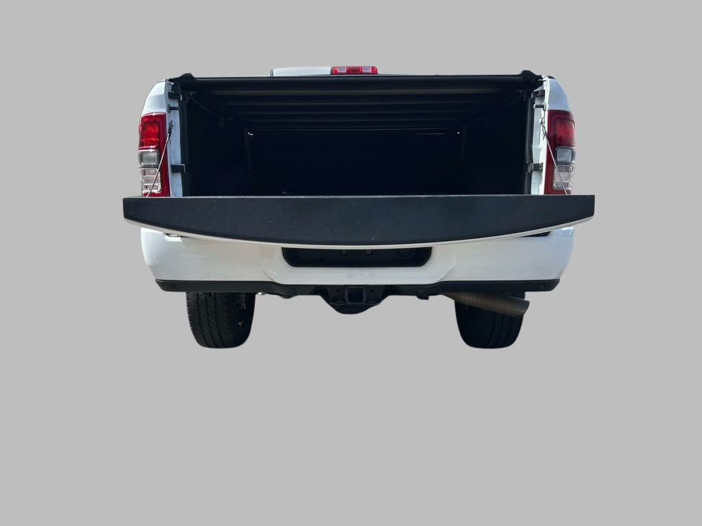 Used 2022 White Ram Big Horn image 12