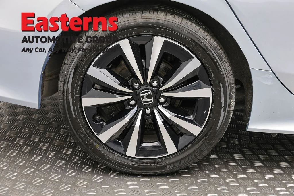 Used 2022 Gray Honda EX image 29