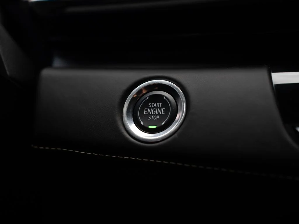 Used 2023 Silver Cadillac V-Series image 29
