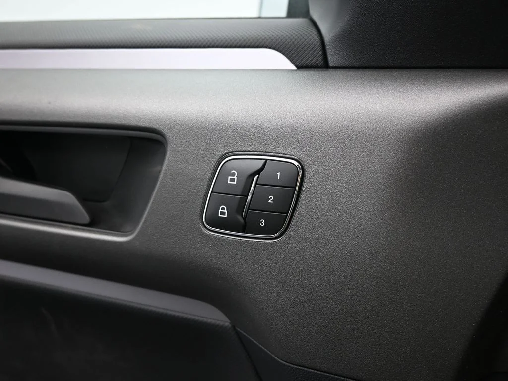 New 2025 Black Ford Badlands image 11