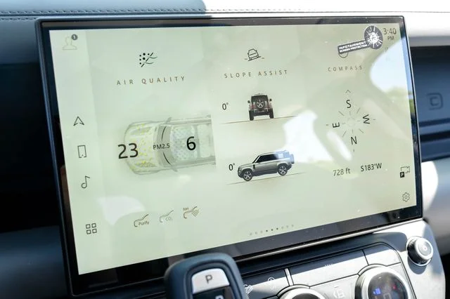 New 2026 Tasman Blue Land Rover X-Dynamic SE image 35