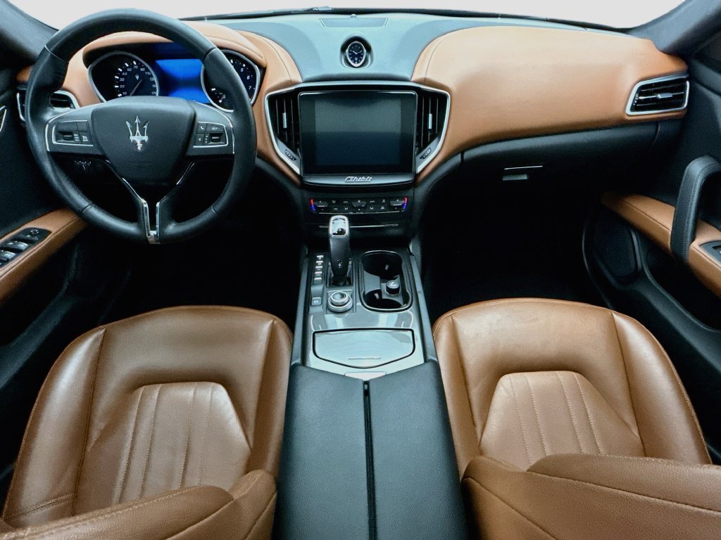 Used 2019 Grey Maserati S image 13