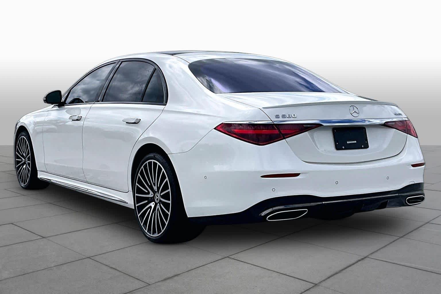 Used 2023 MANUFAKTUR Diamond White Mercedes-Benz S 580 image 12
