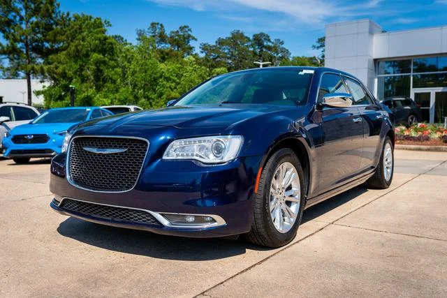 Used 2017 Jazz Blue Pearlcoat Chrysler 300C image 11
