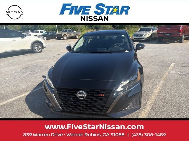 Used 2025 Black Nissan 2.5 SR image 3
