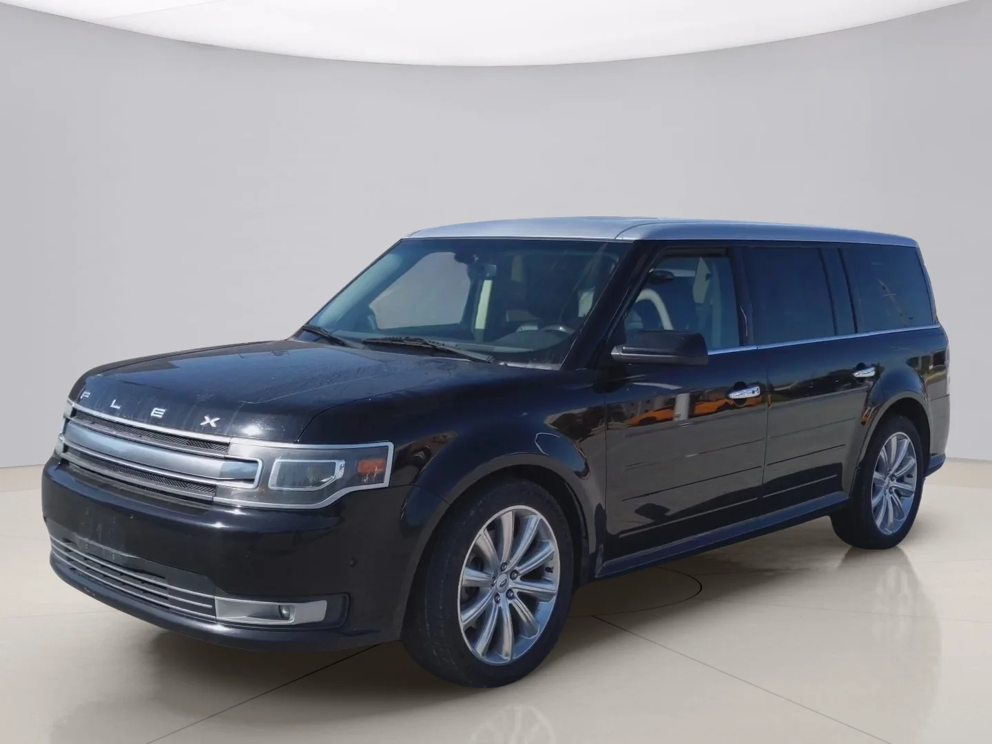 Used 2017 Black Ford LIMITED image 1