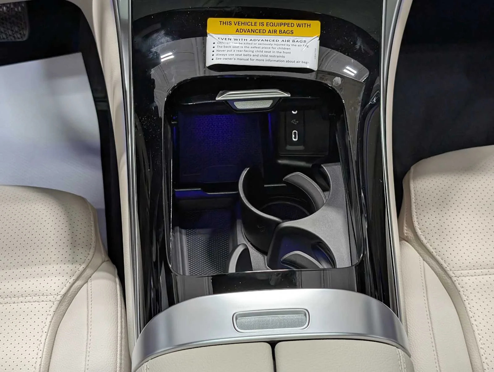 Certified Used 2026 Polar White Mercedes-Benz GLC 300 image 18