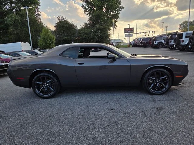 Used 2023 Gray Dodge SXT image 10