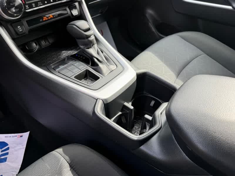 Used 2025 Midnight Black Metallic Toyota XLE image 19