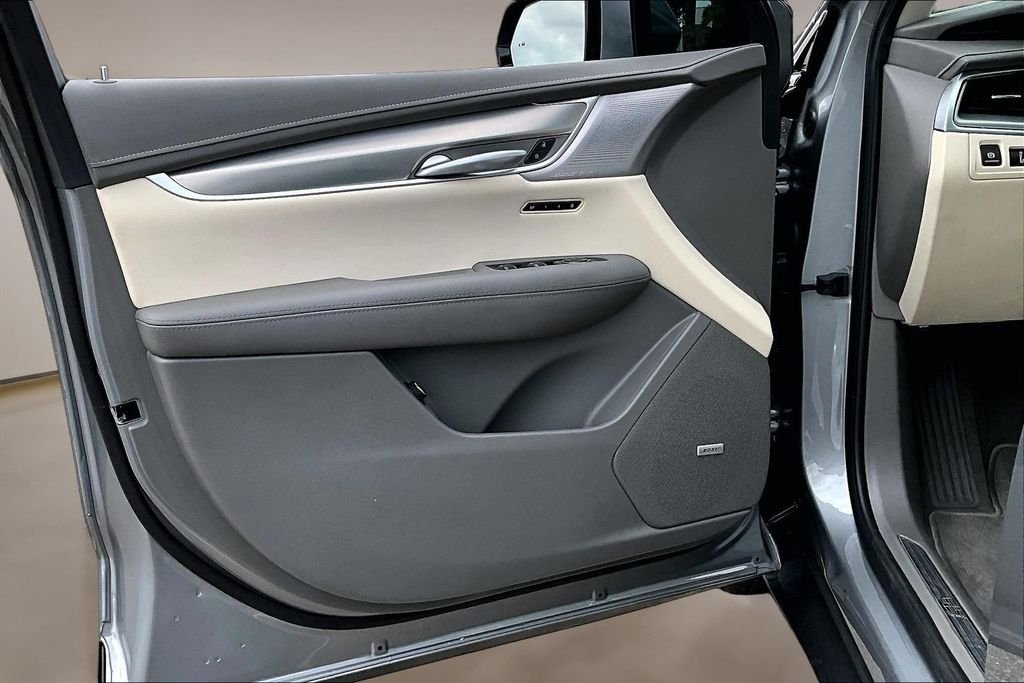 Used 2025 Silver Cadillac Premium Luxury image 18