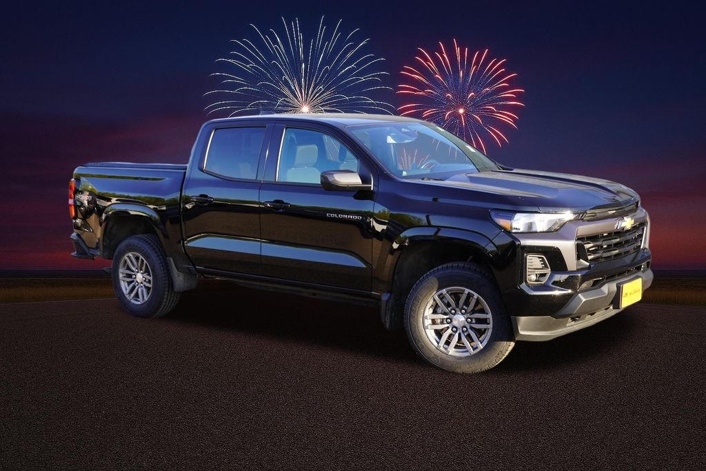 Used 2023 Black Chevrolet LT image 2