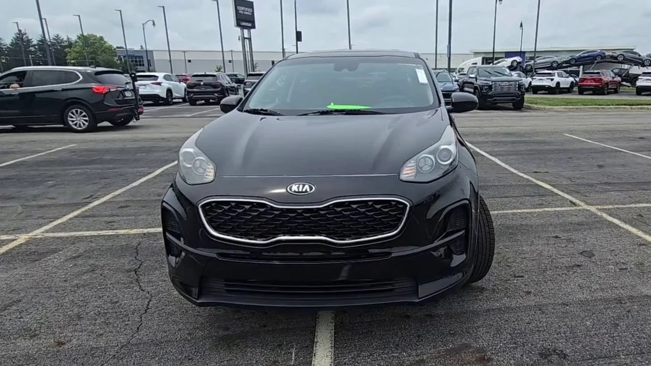 Used 2020 Black Kia LX image 3