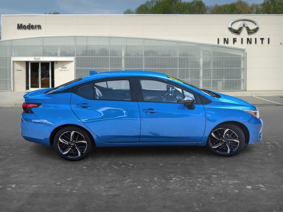 Used 2024 Electric Blue Metallic Nissan SR image 3
