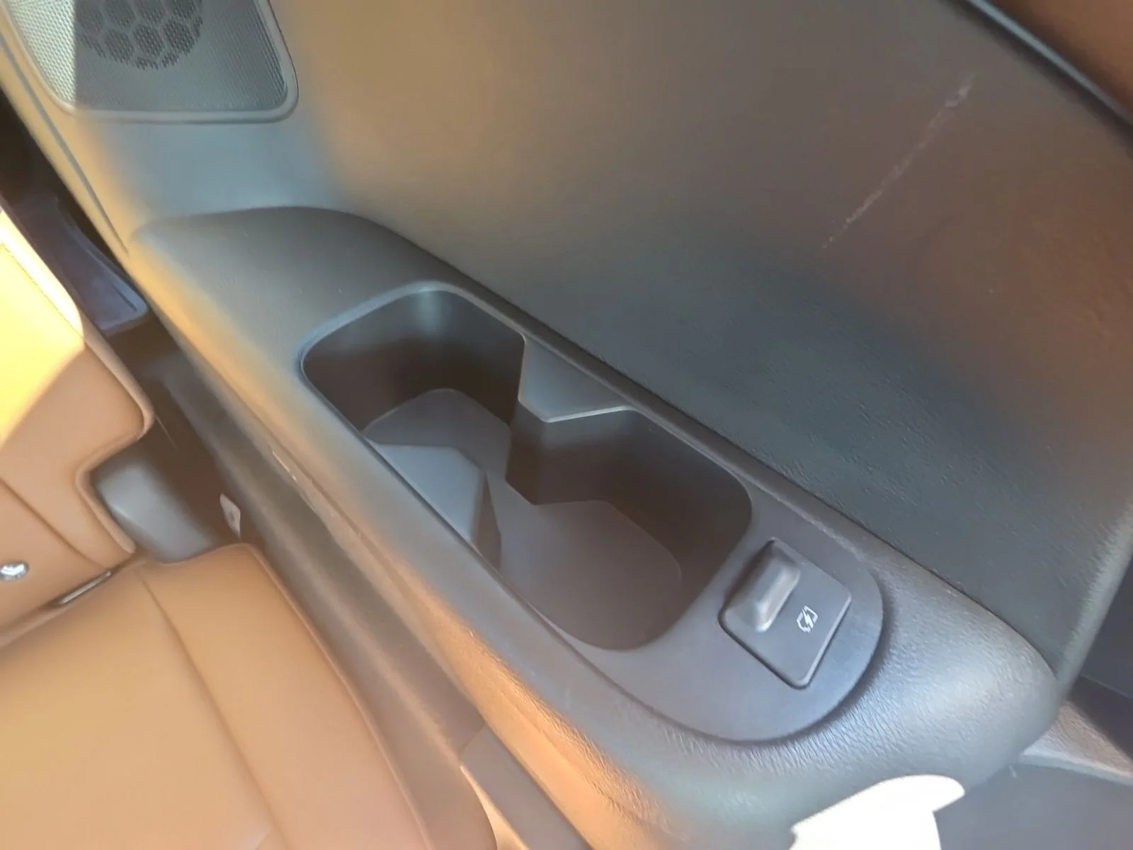 Used 2023 Red Nissan Platinum image 18